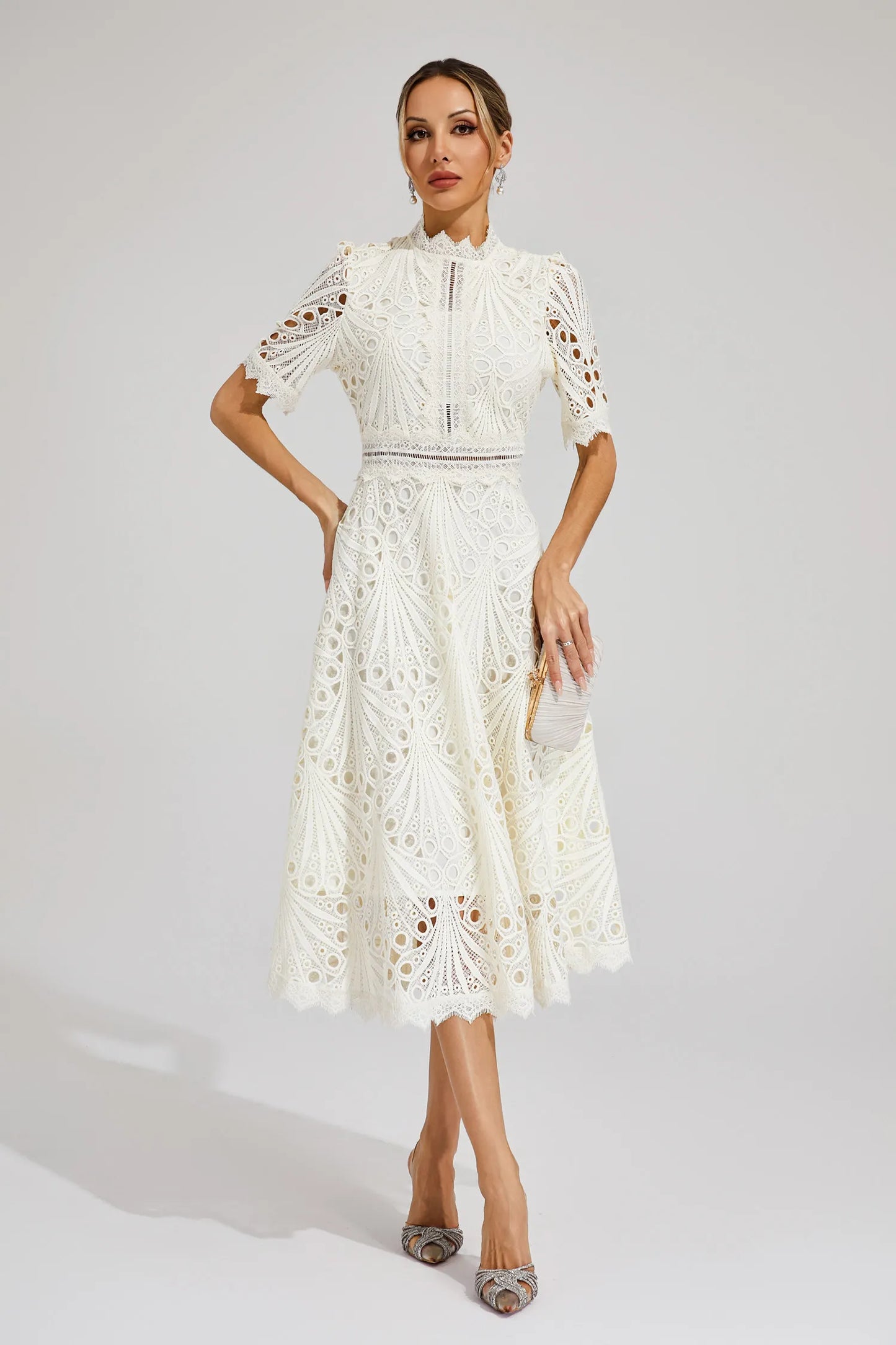 Willow | Elegantes Midikleid aus Spitze für Damen