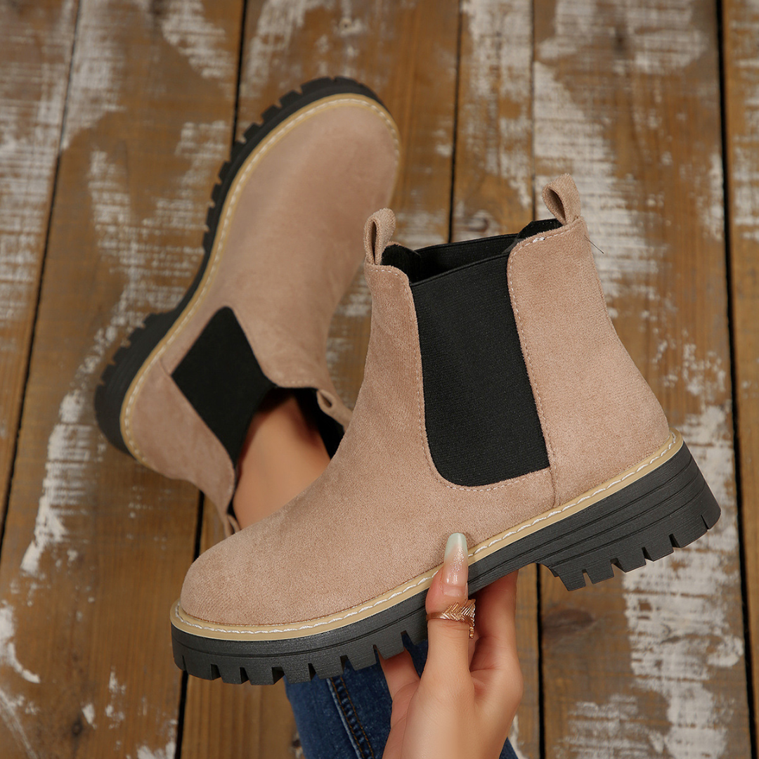 Women's Chelsea Boots – Chunky Lug Sole Ankle Boots with Elastic Side Panels