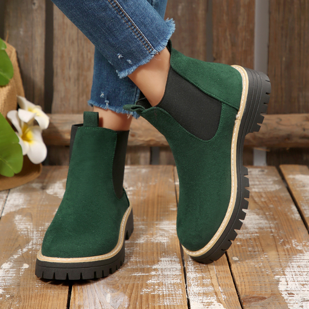 Women's Chelsea Boots – Chunky Lug Sole Ankle Boots with Elastic Side Panels