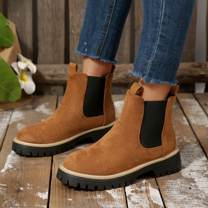Women's Chelsea Boots – Chunky Lug Sole Ankle Boots with Elastic Side Panels