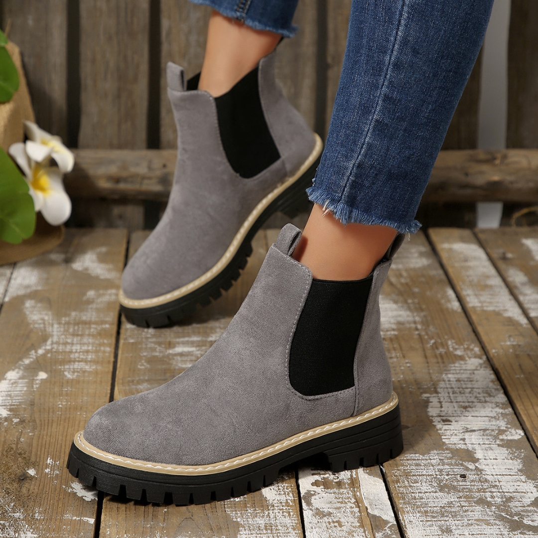 Women's Chelsea Boots – Chunky Lug Sole Ankle Boots with Elastic Side Panels