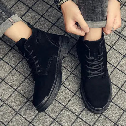 Adrian | Klassische Wildleder-Schnürstiefel für Herren
