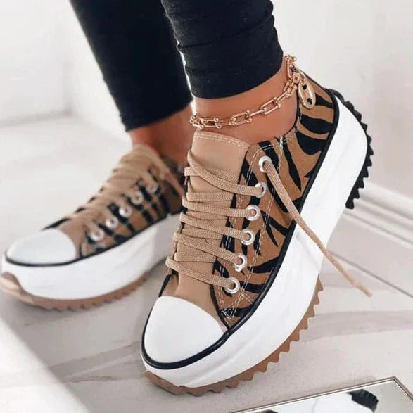 LM | Timeless and supportive orthopedic sneakers